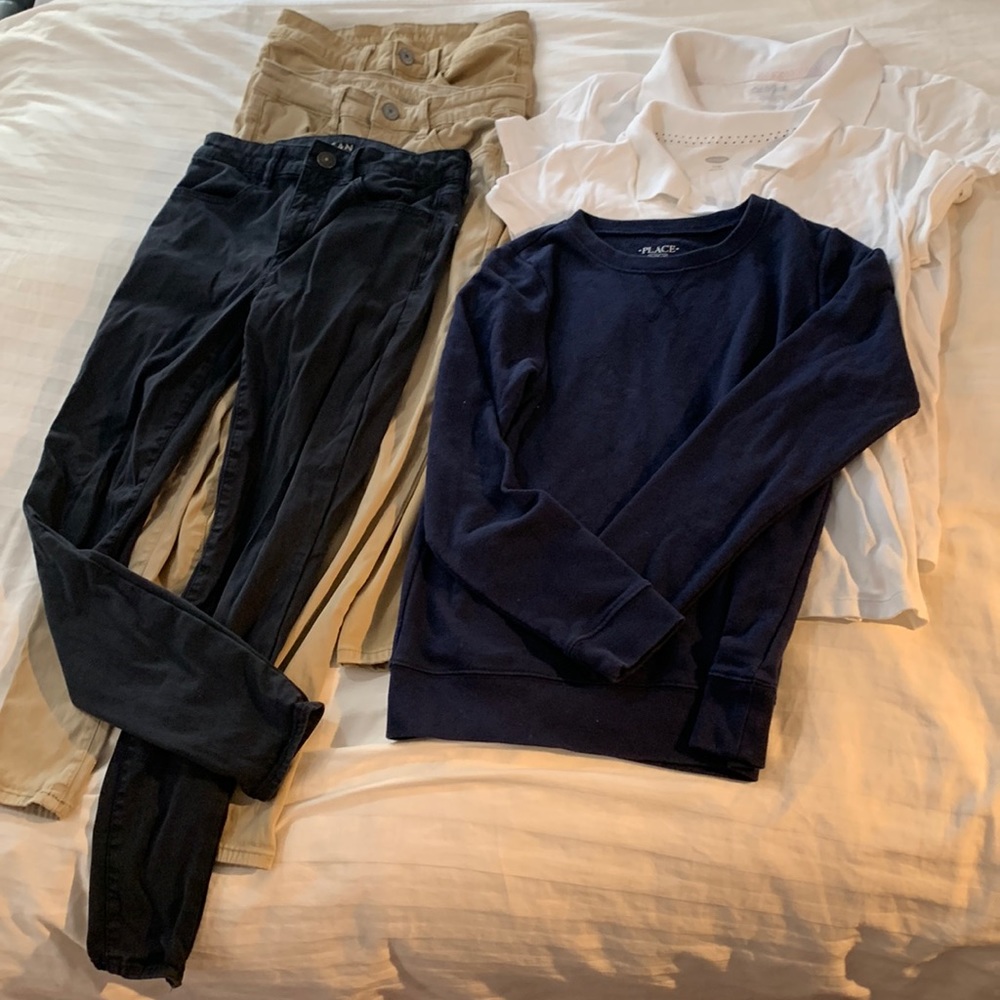 School bundle! 3 pants, 2 polos and 1 sweatshirt